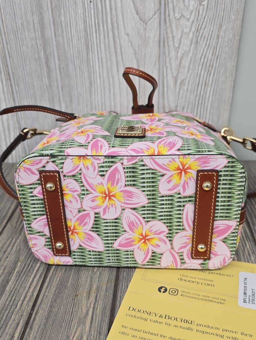 NEW Dooney & Bourke Drawstring Shoulderbag - Picture 5 of 9